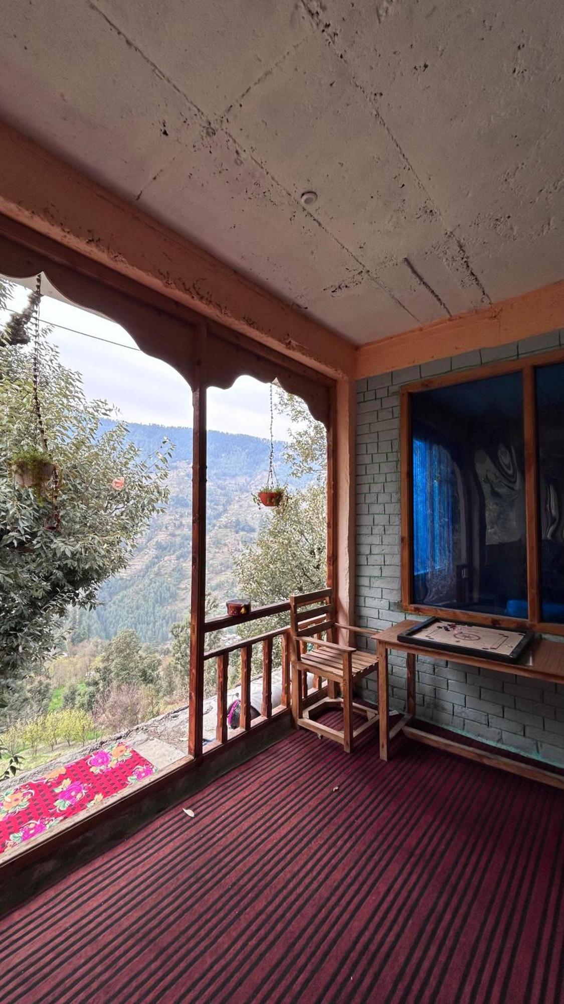 Mozo Inn&Cafe Jibhi Banjār Exterior foto